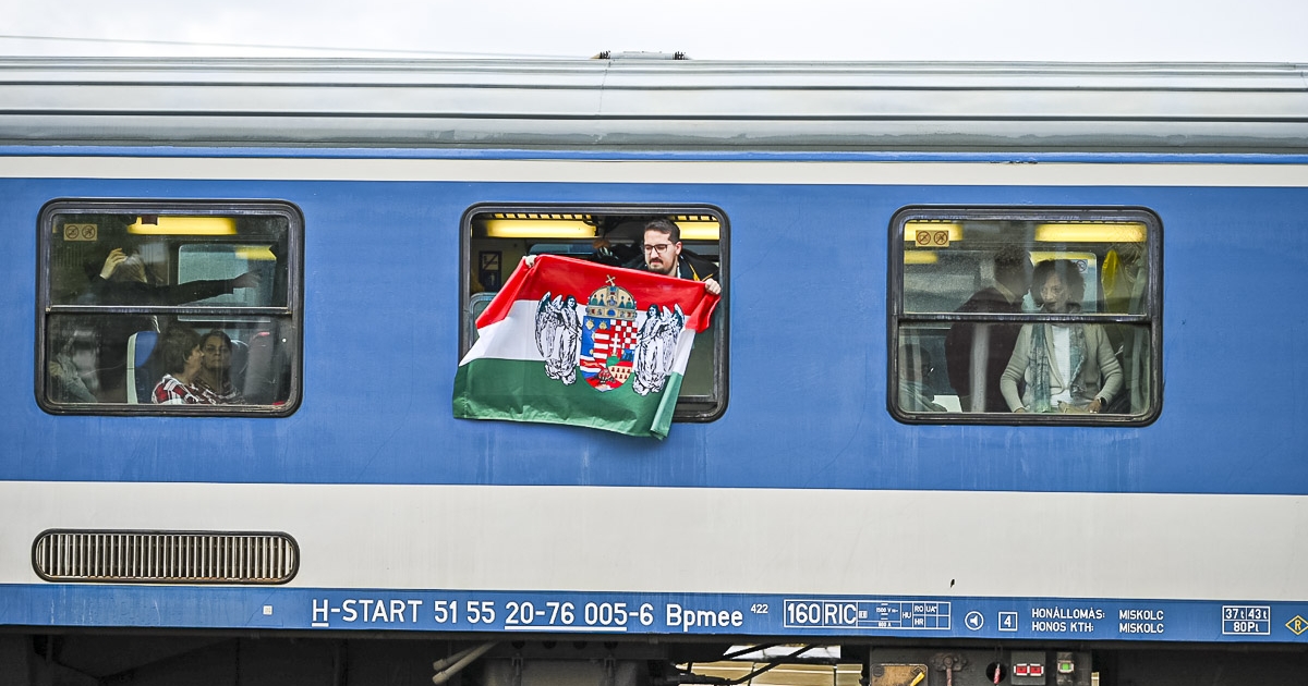 Idén is elindul a Boldogasszony zarándokvonat a csíksomlyói búcsúba